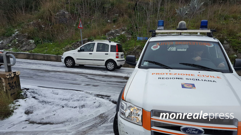 Ghiaccio sulla statale per Pioppo