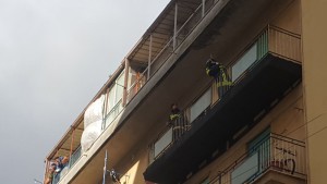 crollo-balcone-via-aldo-moro-3