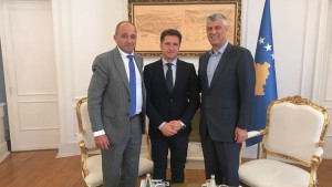 consegna-premio-sindaco-rosario-petta-kosovo-3