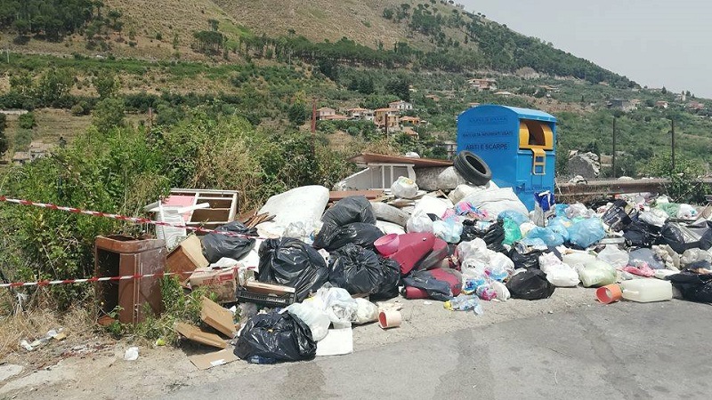 emergenza rifiuti decadenza dei sindaci