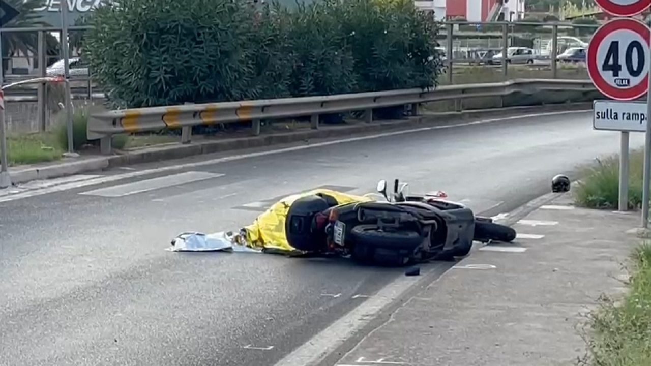 Scontro Mortale In Viale Regione Siciliana Perde La Vita Un Motociclista