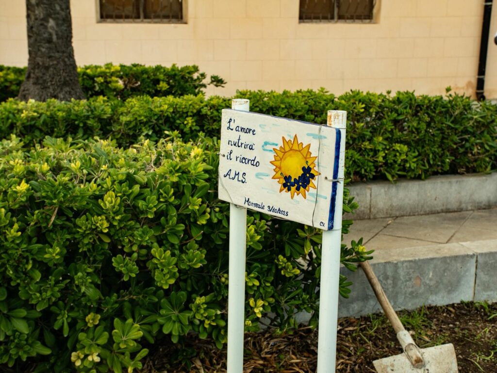 targa in memoria di andrea, salvo e massimo