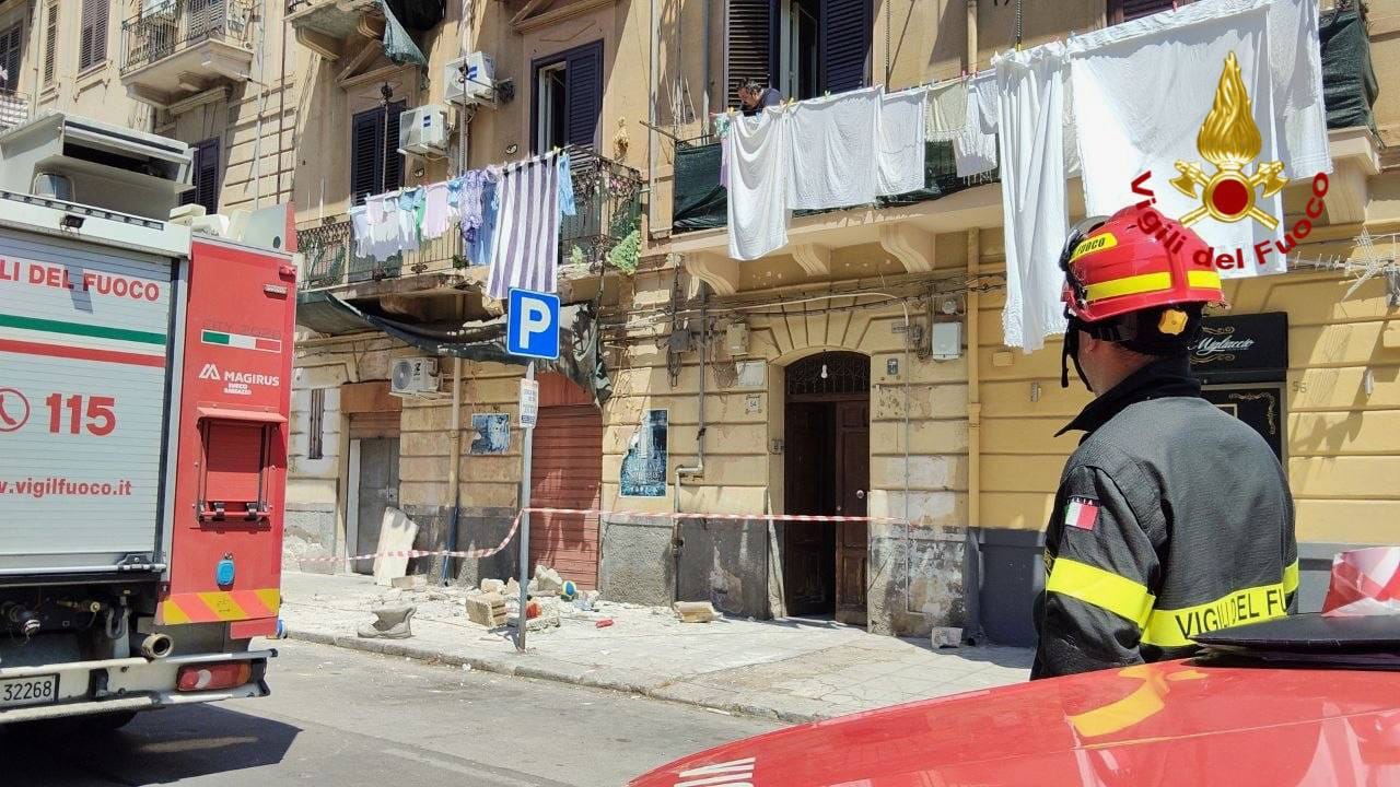 balcone crolla